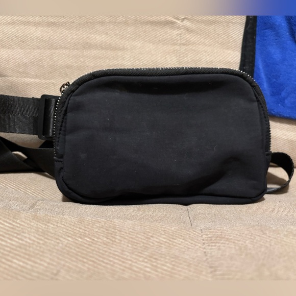 Handbags - Black Crossbody Fanny Pack with Extender